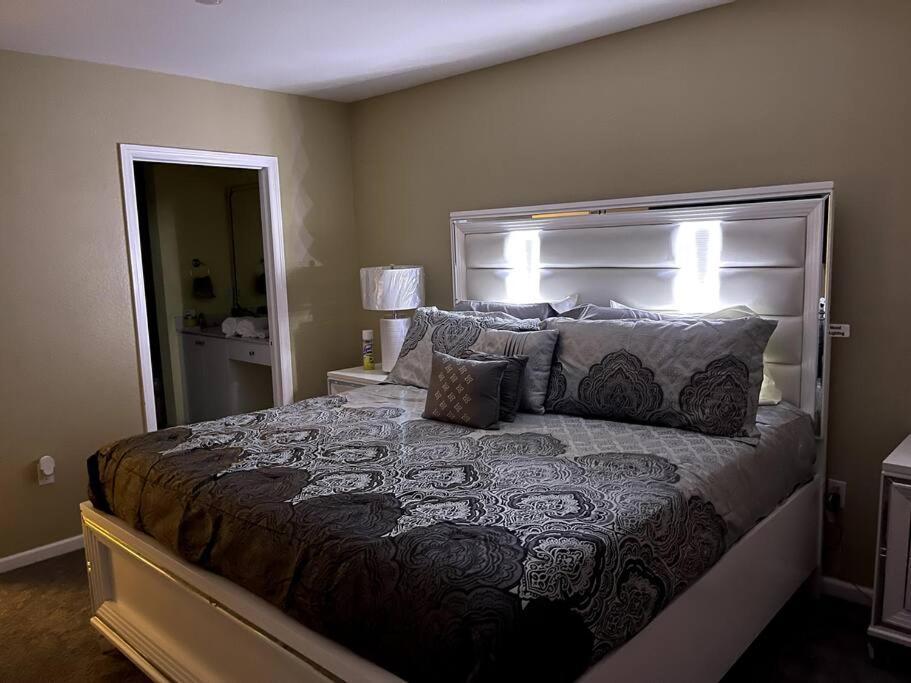 ميامي غاردنز Luxury Miami 2Br Townhouse Near Stadium !! المظهر الخارجي الصورة